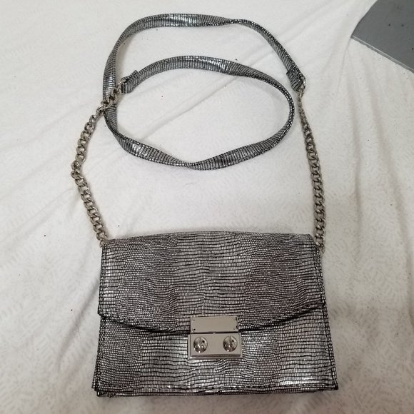 Express Silver Metallic Purse Bag Evening Hand Shoulder Chain 7" Gothic Punk Alt - Picture 1 of 14
